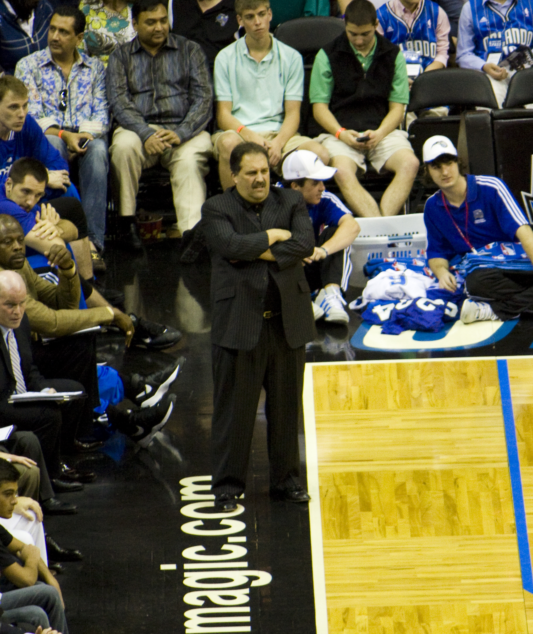 Imagem de referência relacionada a Stan Van Gundy, item descrito como basquetebolista estadunidense