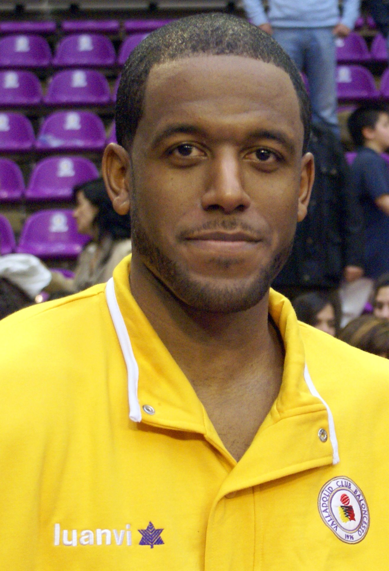 Imagem de referência de Jason Robinson, descrito nos dados abertos como basquetebolista estadunidense