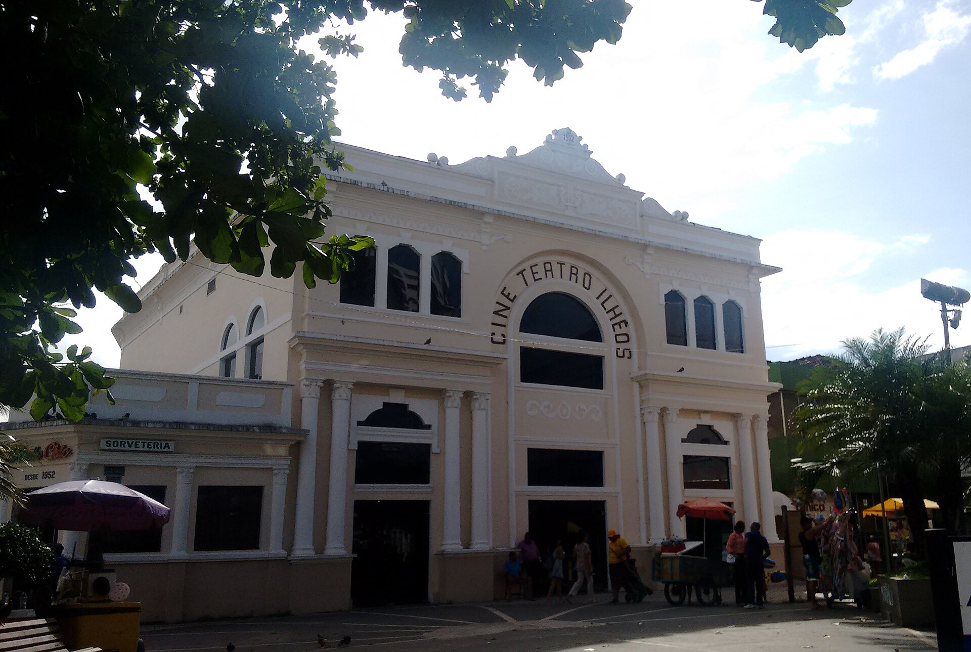 Imagem de referência de Teatro Municipal de Ilhéus, descrito nos dados abertos como teatro em Ilhéus, Bahia, Brasil