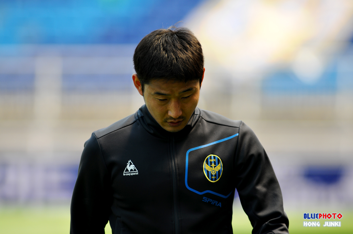 Imagem de referência relacionada a Lee Chun-soo, item descrito como futebolista sul-coreano