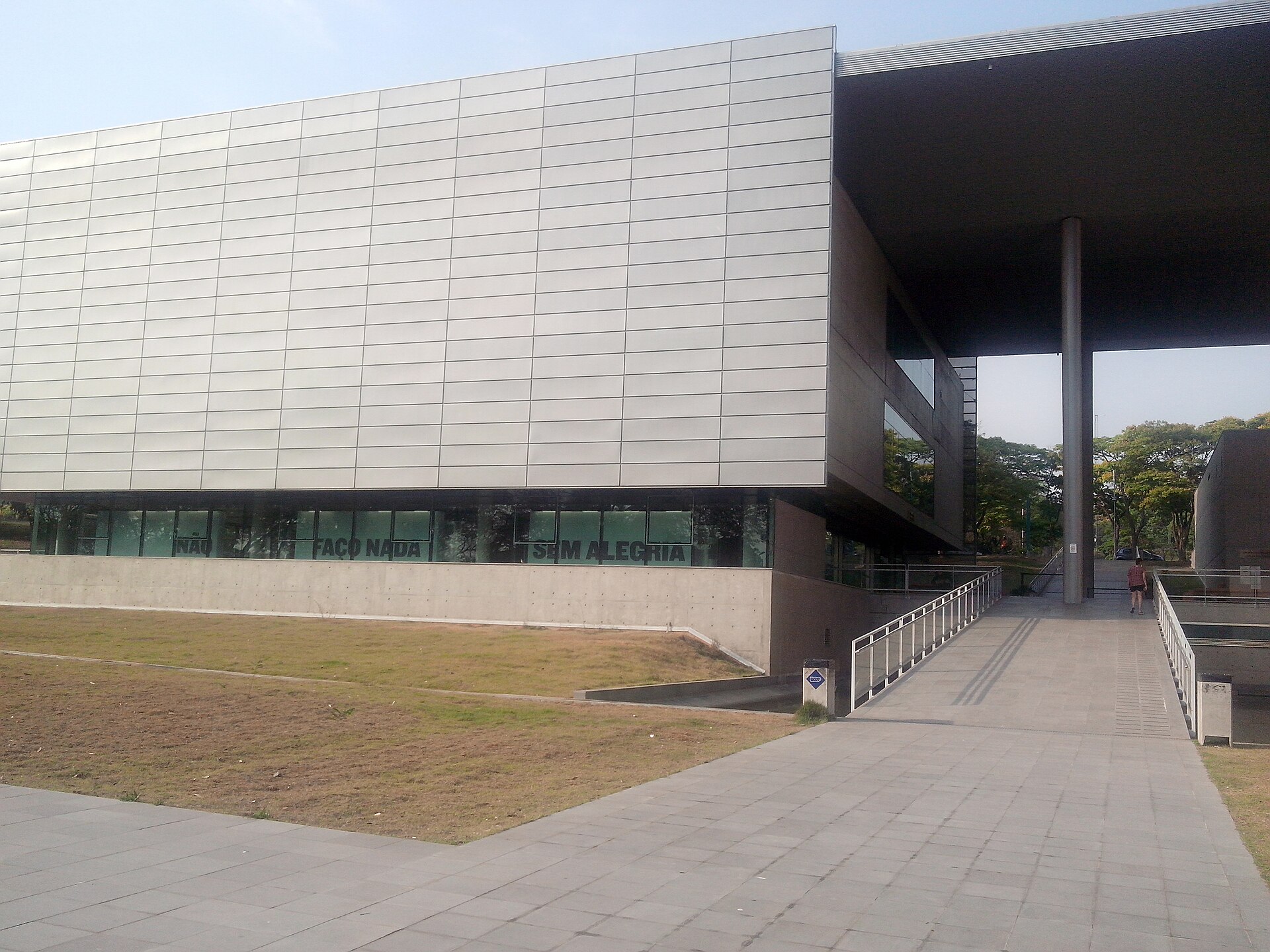 Imagem de referência de Biblioteca Brasiliana Guita e José Mindlin, descrito nos dados abertos como biblioteca em São Paulo