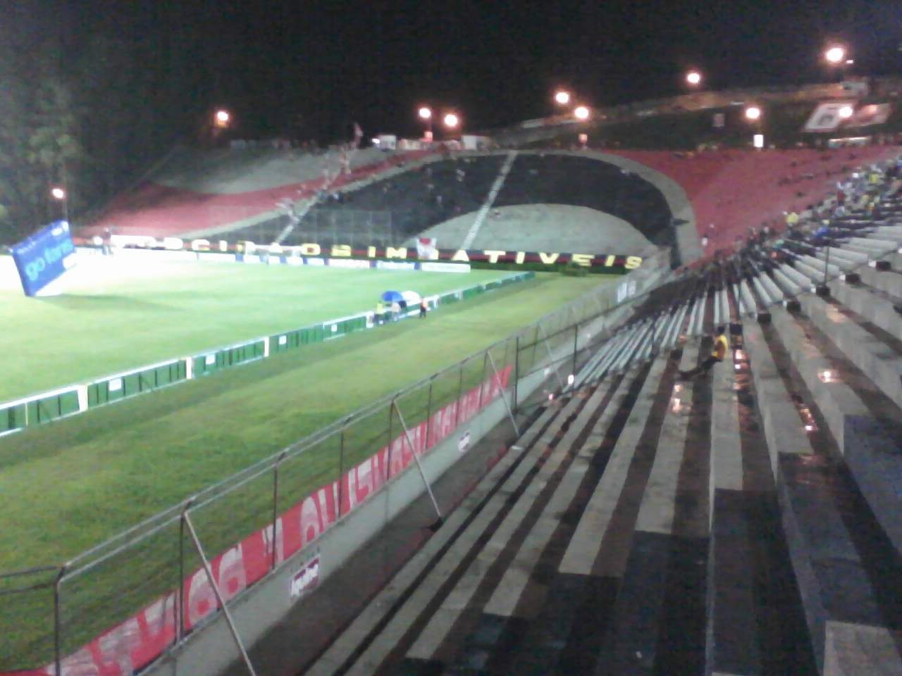 Imagem de referência de Complexo Esportivo Benedito Dourado da Luz, descrito nos dados abertos como complexo esportivo em Salvador, Bahia, Brasil