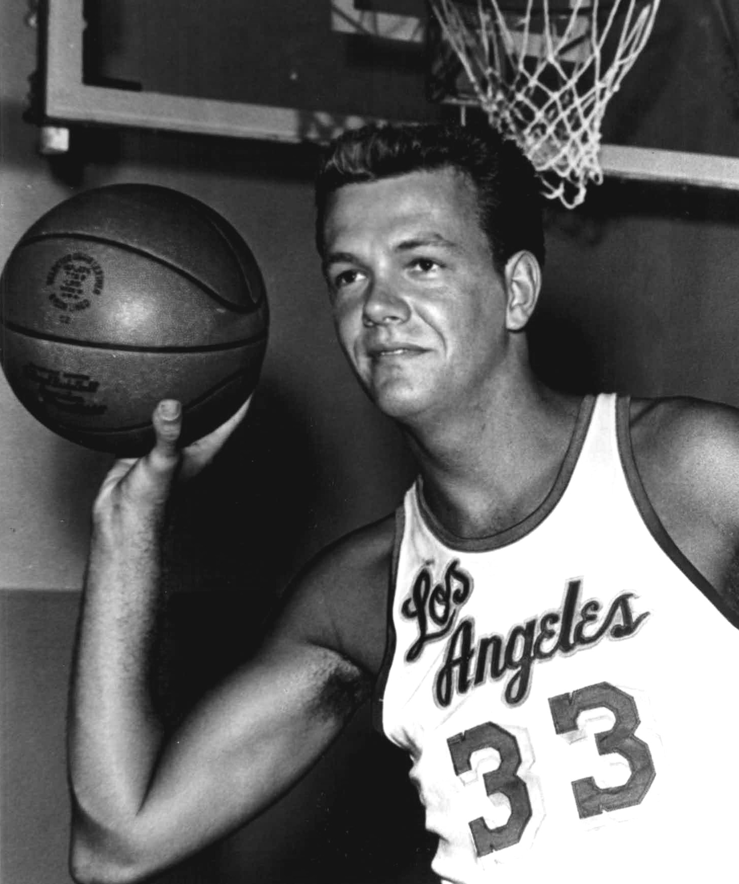 Imagem de referência relacionada a Hot Rod Hundley, item descrito como basquetebolista estadunidense