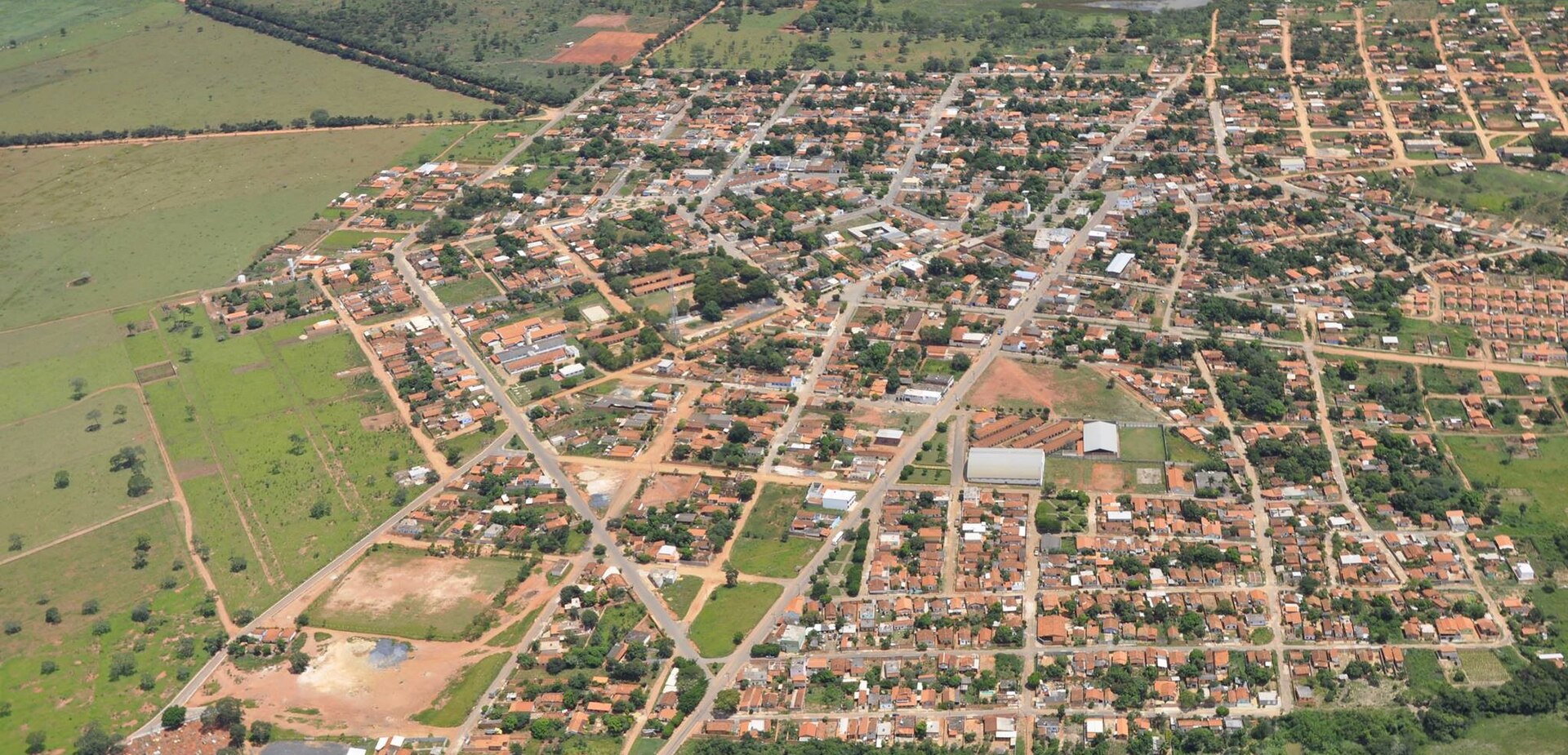 Imagem de referência de Claro dos Poções, descrito nos dados abertos como município brasileiro do estado de Minas Gerais