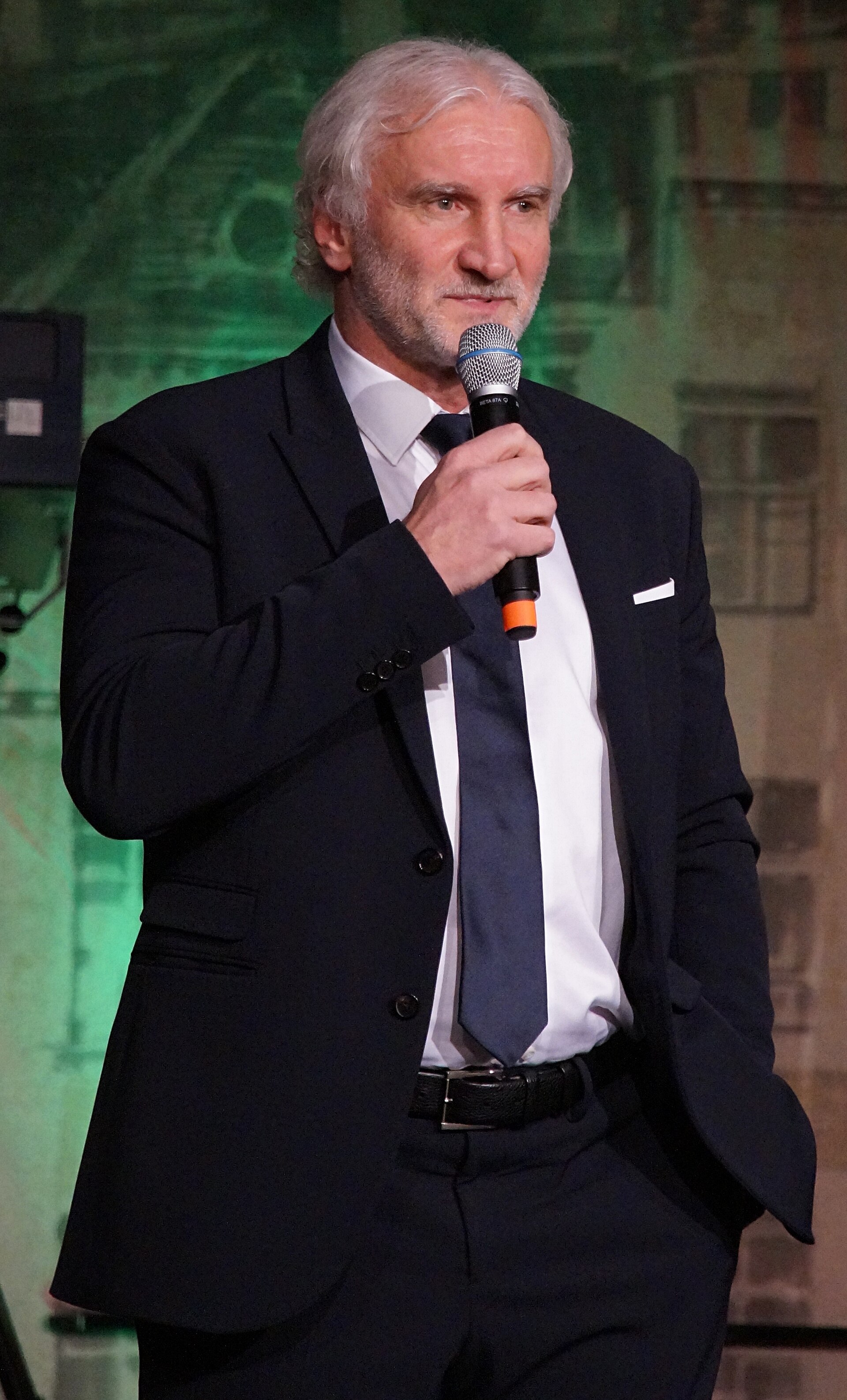 Imagem de referência relacionada a Rudi Völler, item descrito como futebolista alemão