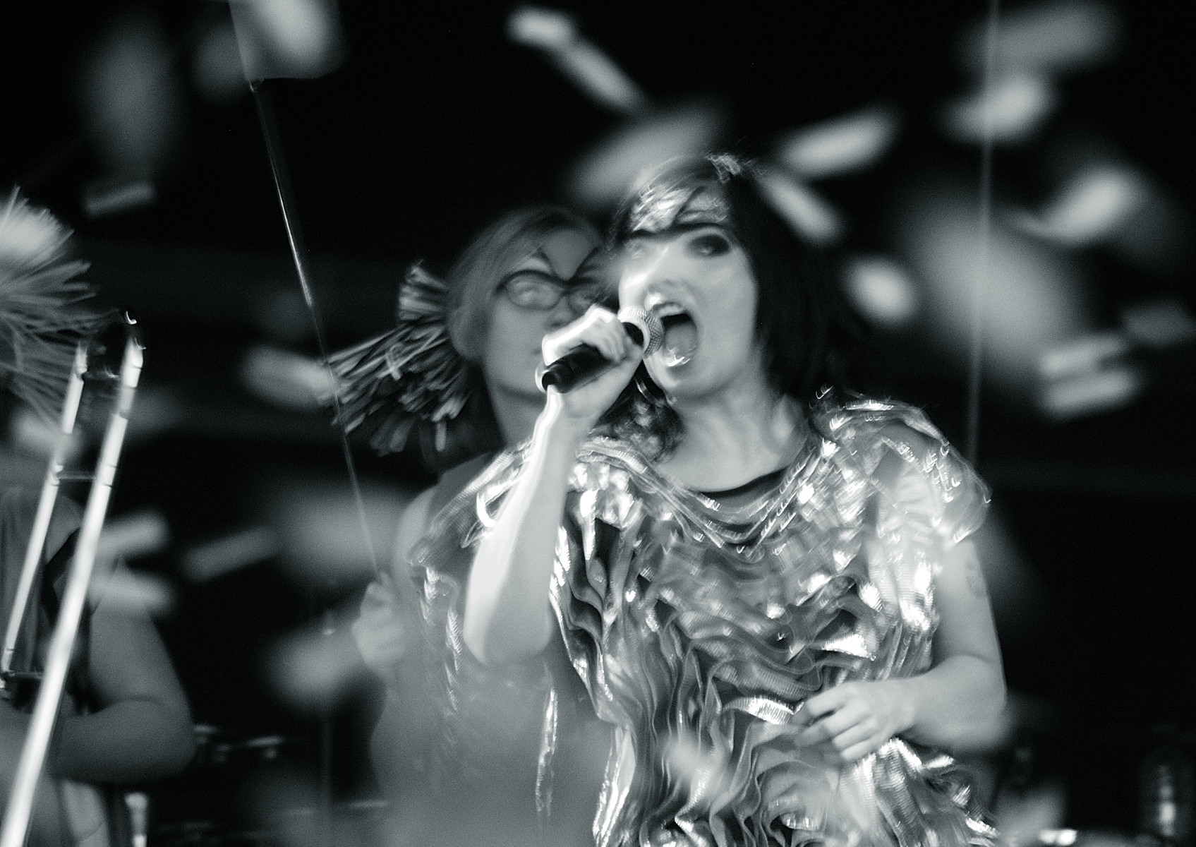 Imagem de referência de Björk, descrito nos dados abertos como cantora, compositora, produtora musical, atriz e ativista islandesa (nascida em 1965)