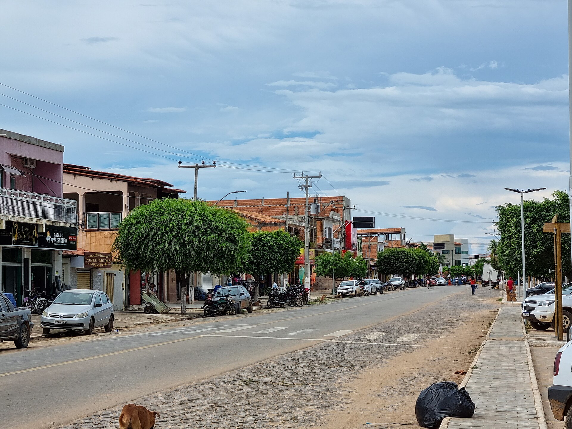 Imagem de referência de Paratinga, descrito nos dados abertos como município do Estado da Bahia, Brasil
