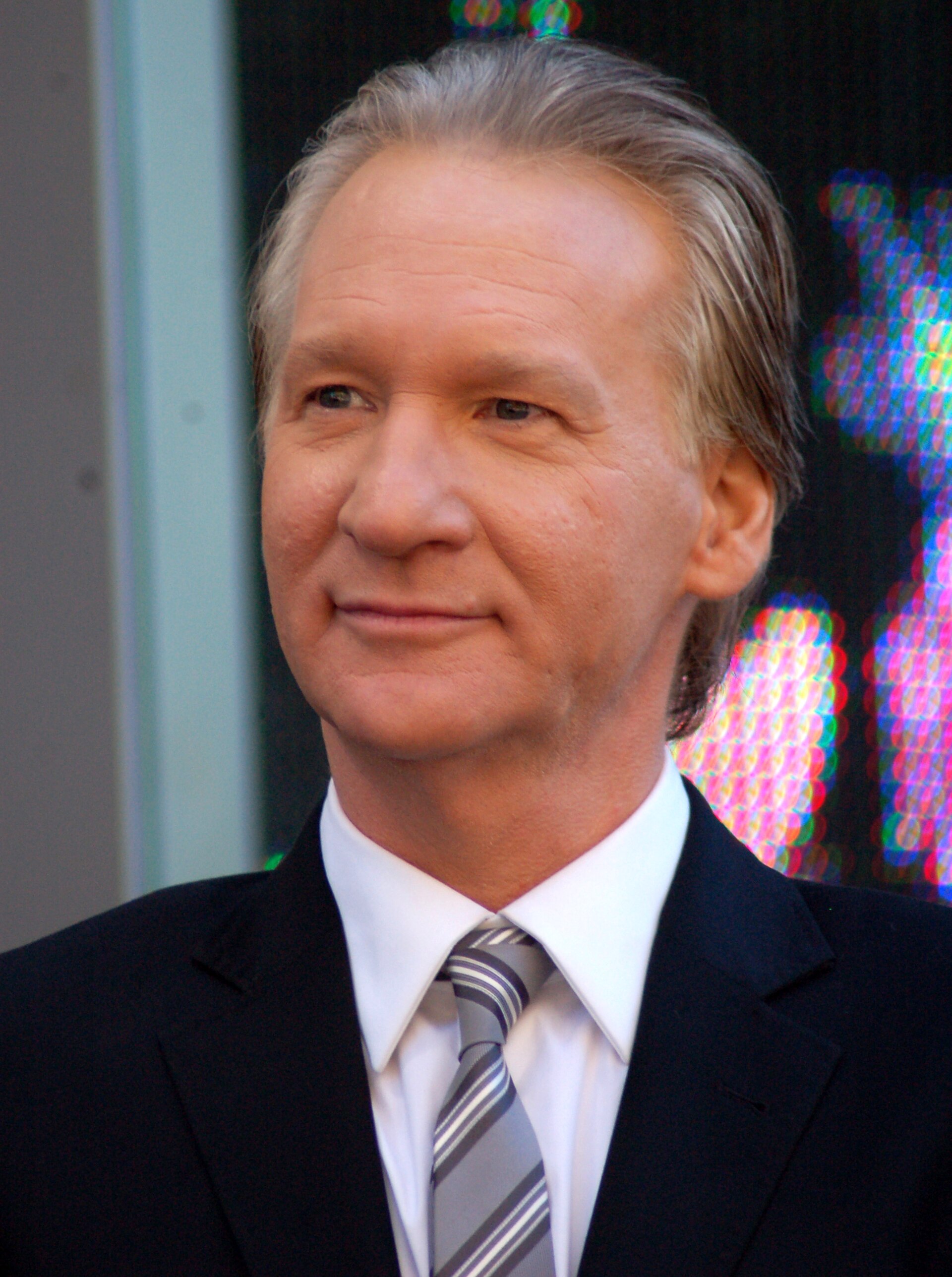 Imagem de referência de Bill Maher, descrito nos dados abertos como comediante e apresentador de tv estadunidese