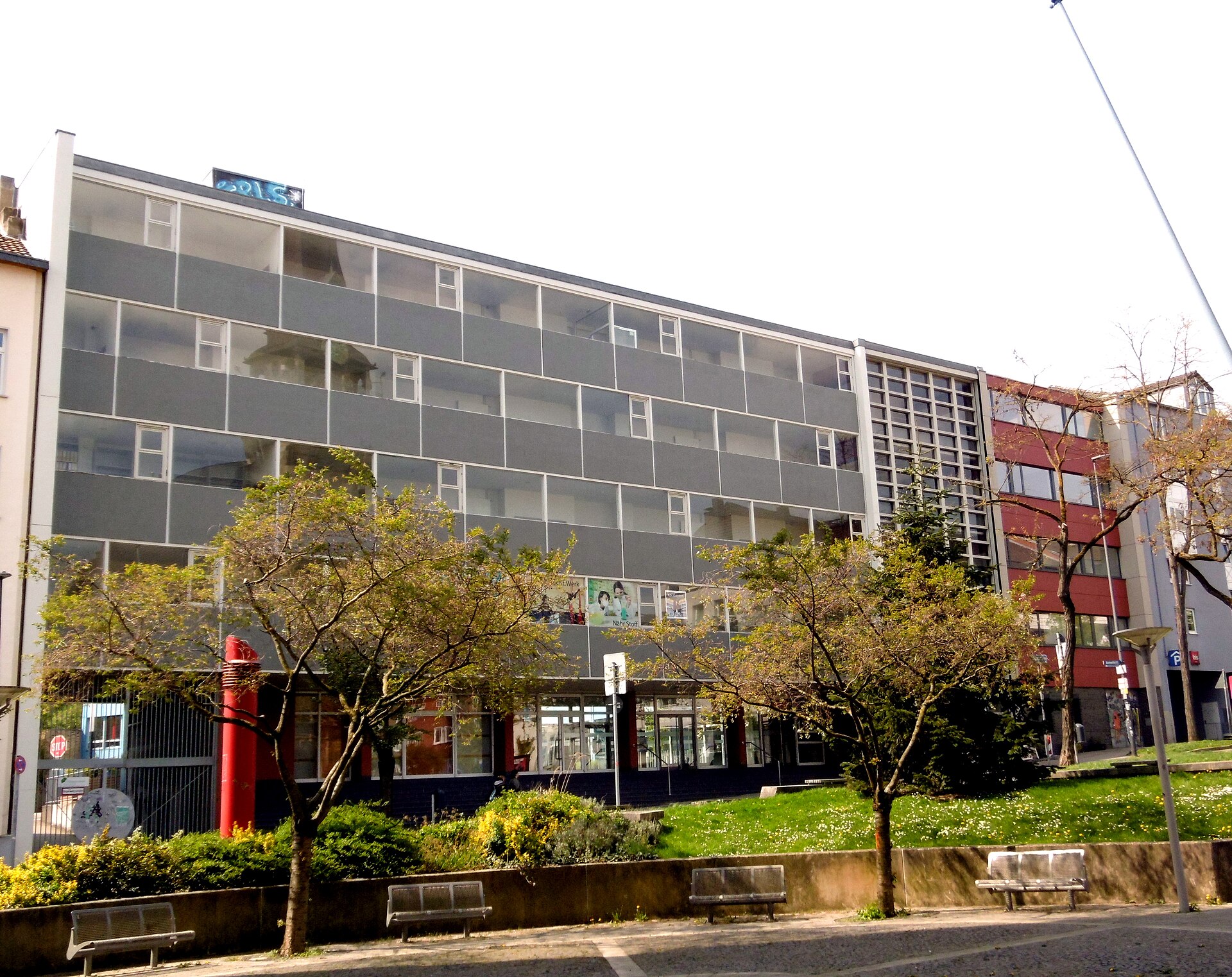 Imagem de referência de Viktoriaschule, descrito nos dados abertos como ensino secundário em Aquisgrano, Alemanha