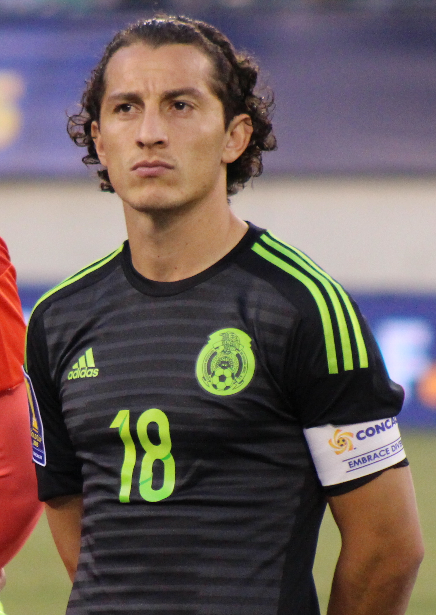 Imagem de referência relacionada a Andrés Guardado, item descrito como futebolista espanhol