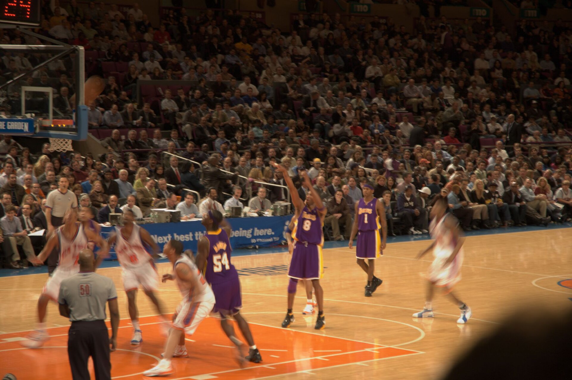 Imagem de referência relacionada a Smush Parker, item descrito como basquetebolista estadunidense