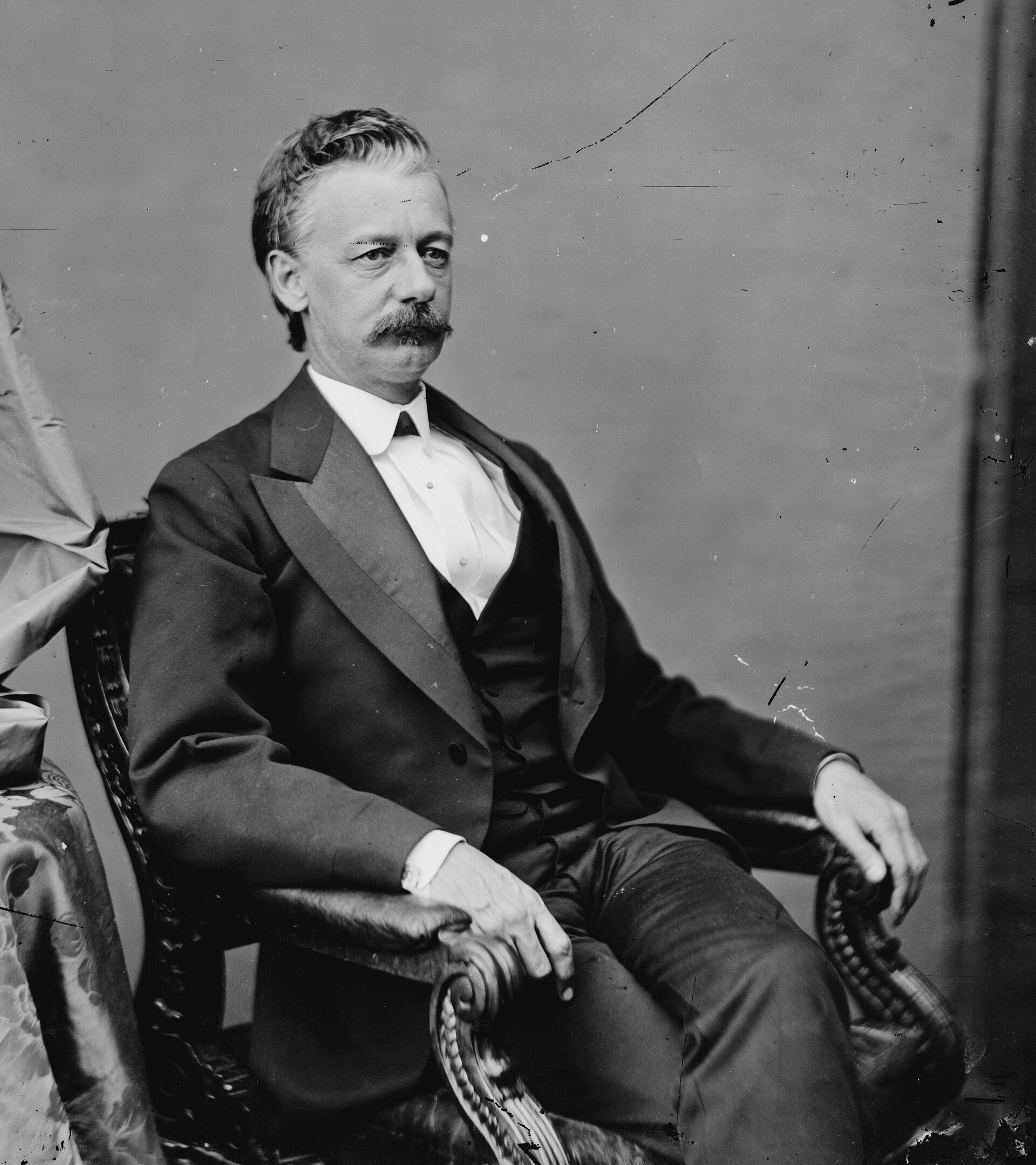 Imagem de referência relacionada a Henry Slocum, item descrito como tenista americano