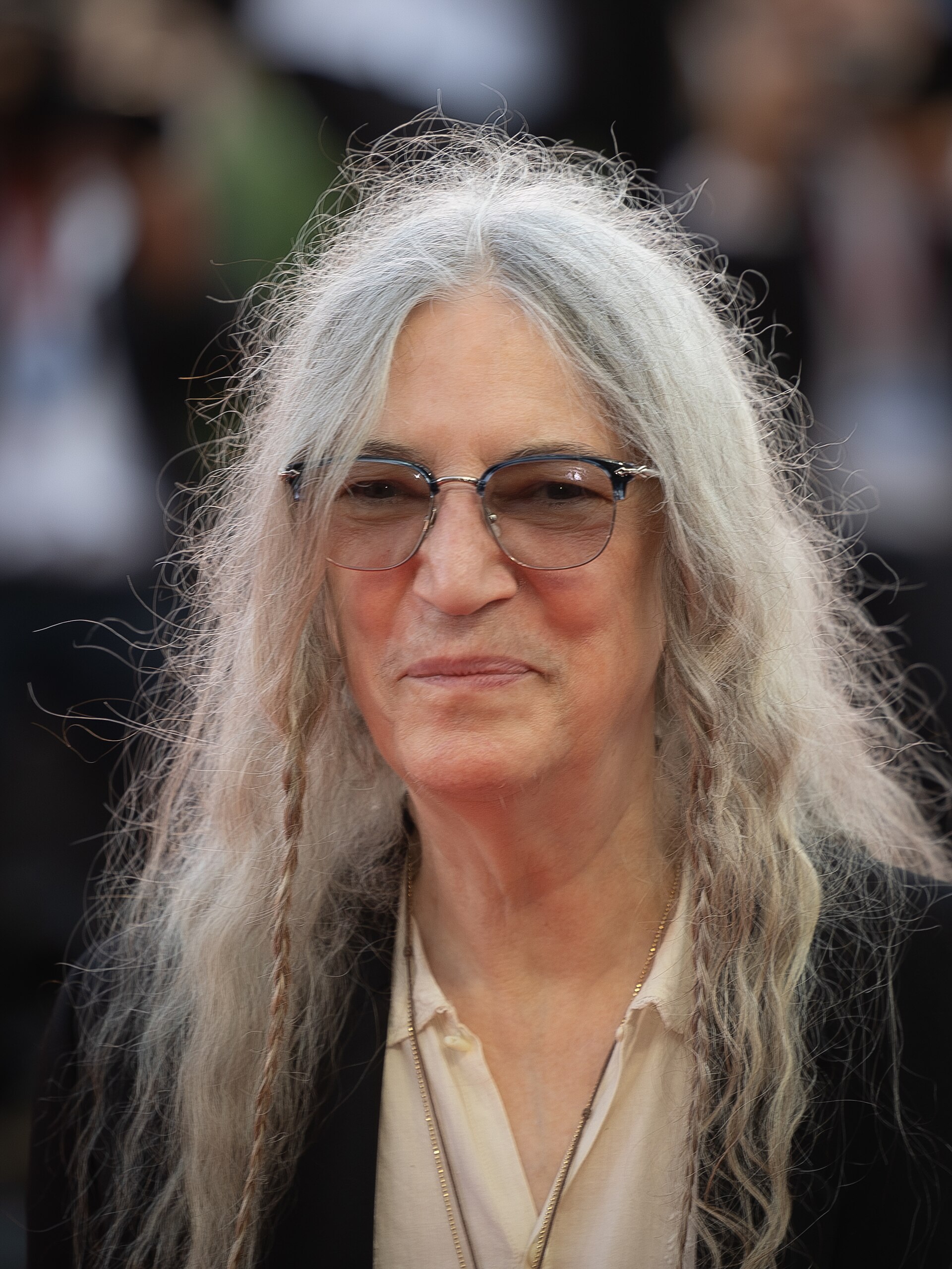 Imagem de referência de Patti Smith, descrito nos dados abertos como cantora e compositora norte-americana