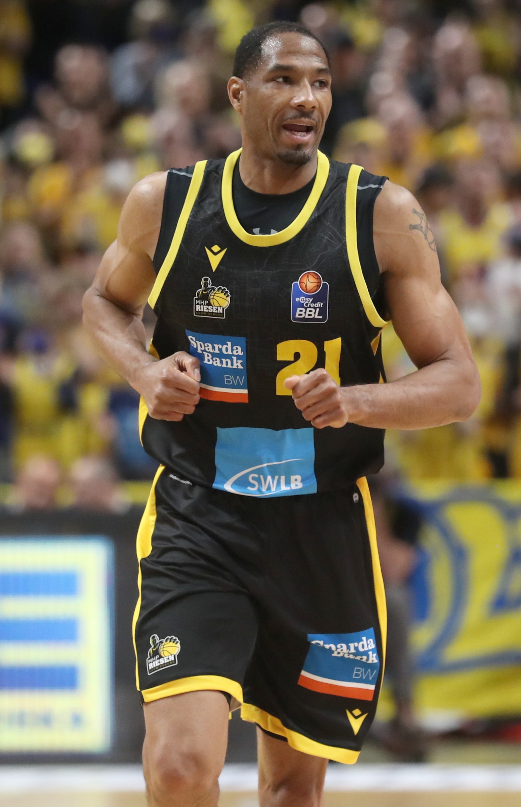 Imagem de referência de Tremmell Darden, descrito nos dados abertos como basquetebolista estadunidense
