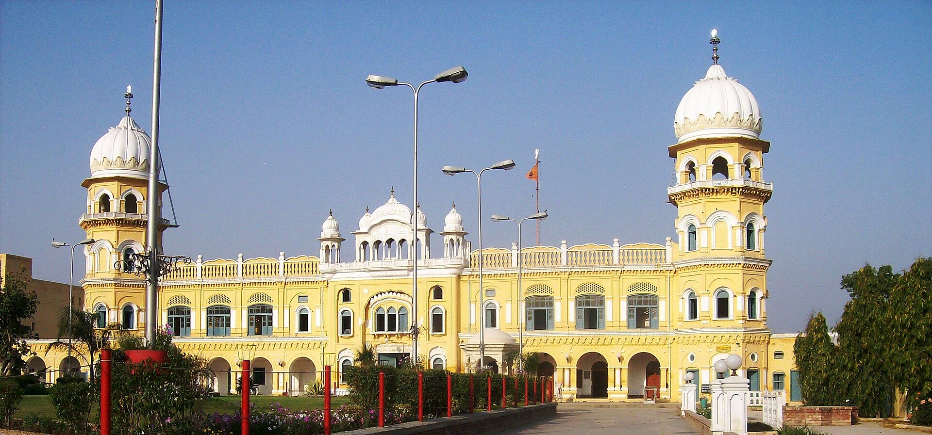 Imagem de referência relacionada a Nankana Sahib, item descrito como registro de referência sobre Nankana Sahib, organizado a partir de dados estruturados abertos