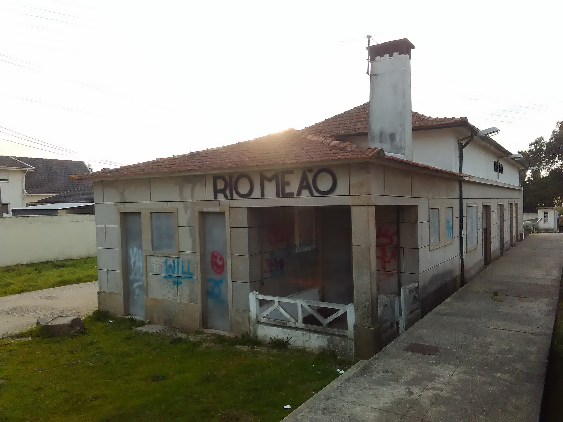 Imagem de referência de Apeadeiro de Rio Meão, descrito nos dados abertos como apeadeiro em Portugal