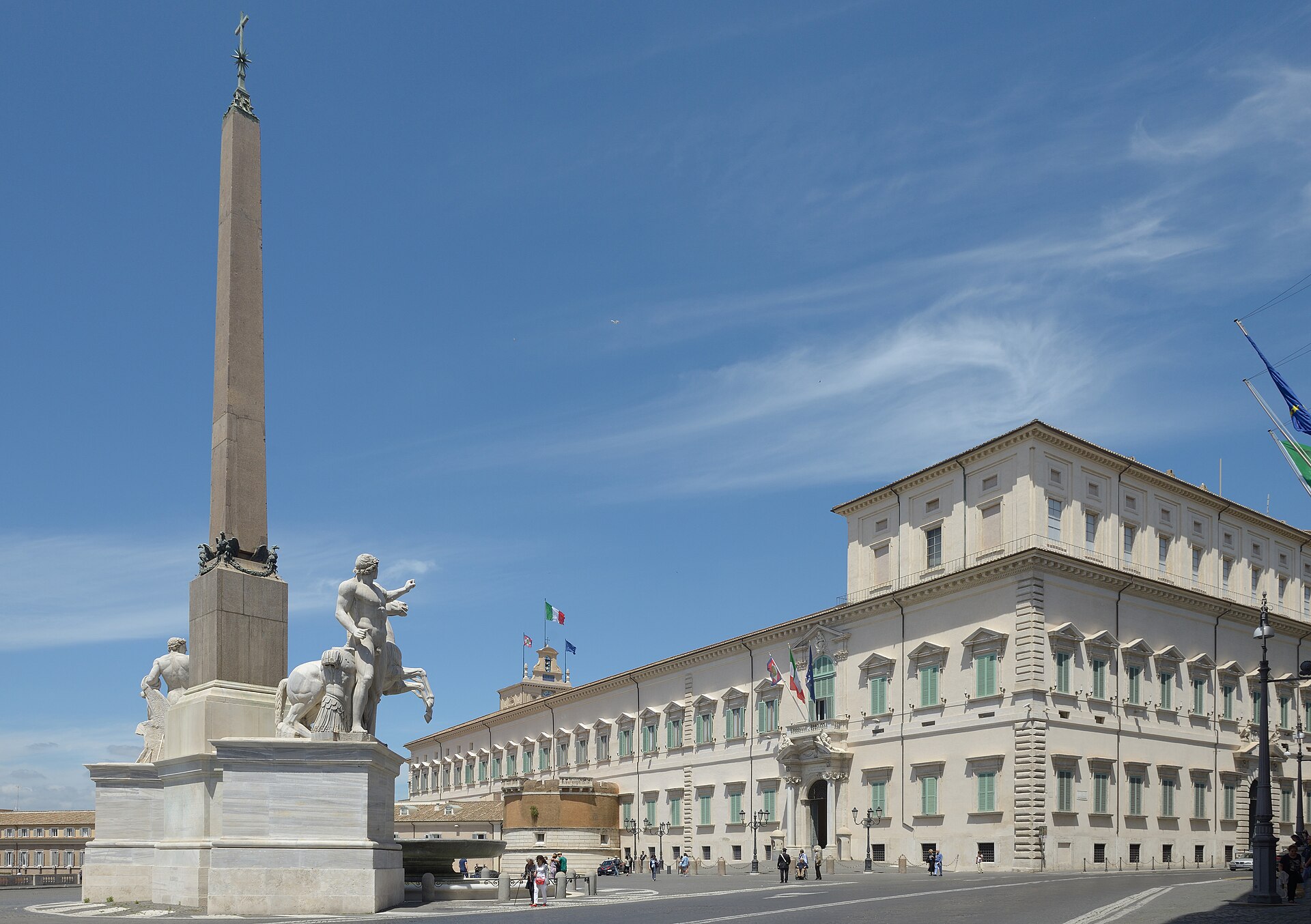 Imagem de referência de Palácio do Quirinal, descrito nos dados abertos como palácio histórico de Roma e sede do presidente da República Italiana