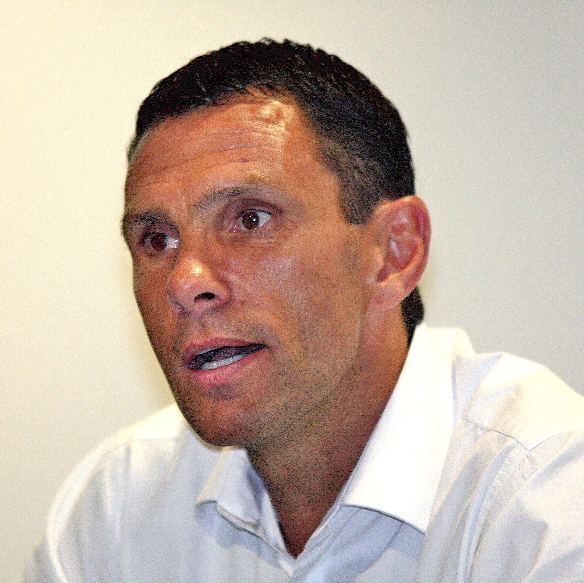 Imagem de referência relacionada a Gustavo Poyet, item descrito como futebolista uruguaio