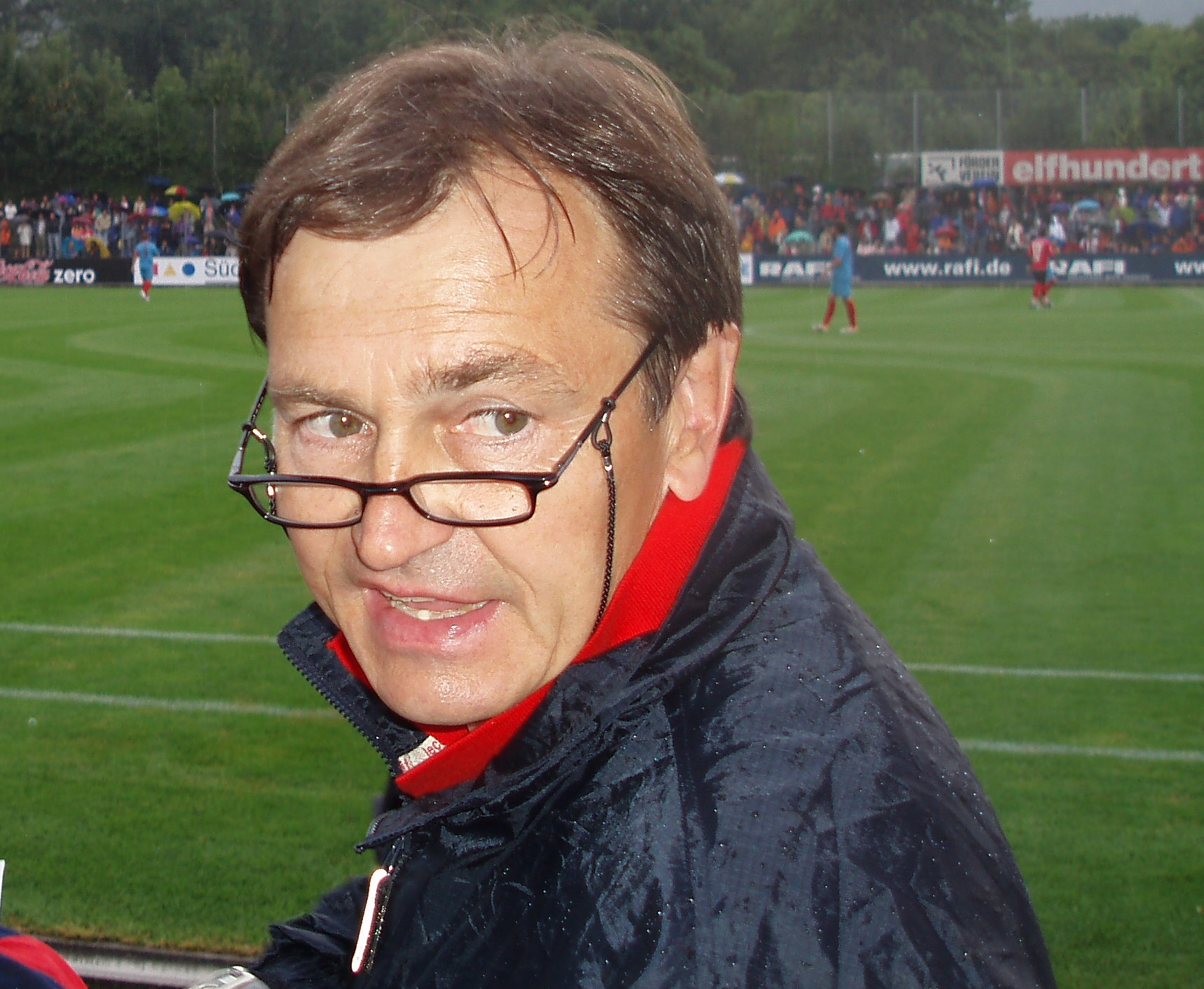 Imagem de referência de Ewald Lienen, descrito nos dados abertos como futebolista alemão