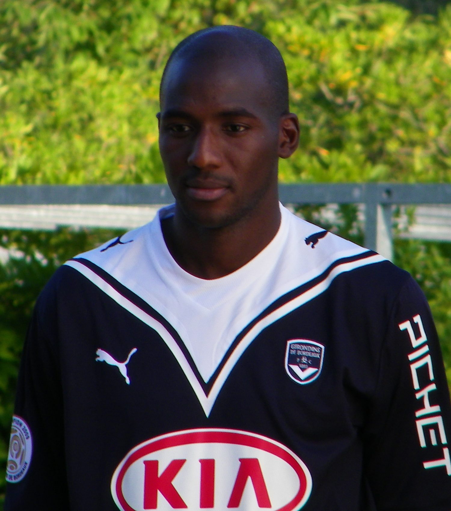 Imagem de referência relacionada a Alou Diarra, item descrito como futebolista francês