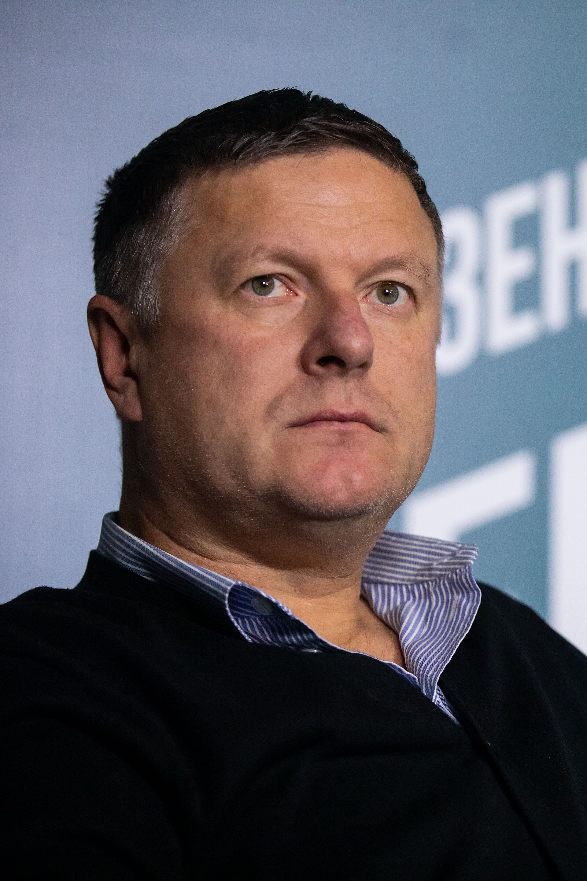 Imagem de referência relacionada a Yevgeny Kafelnikov, item descrito como tenista russo