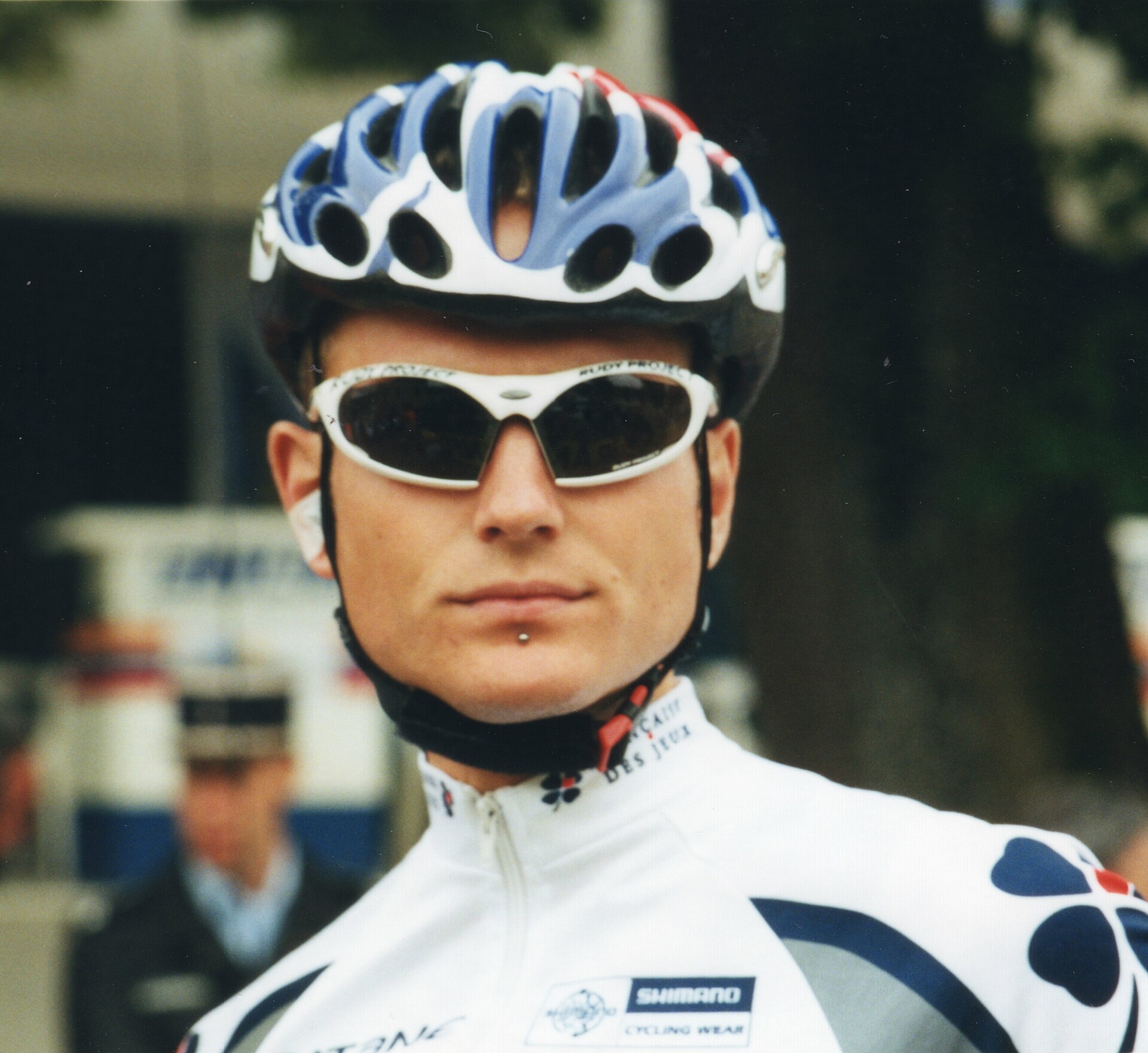 Imagem de referência de Régis Lhuillier, descrito nos dados abertos como ciclista francês