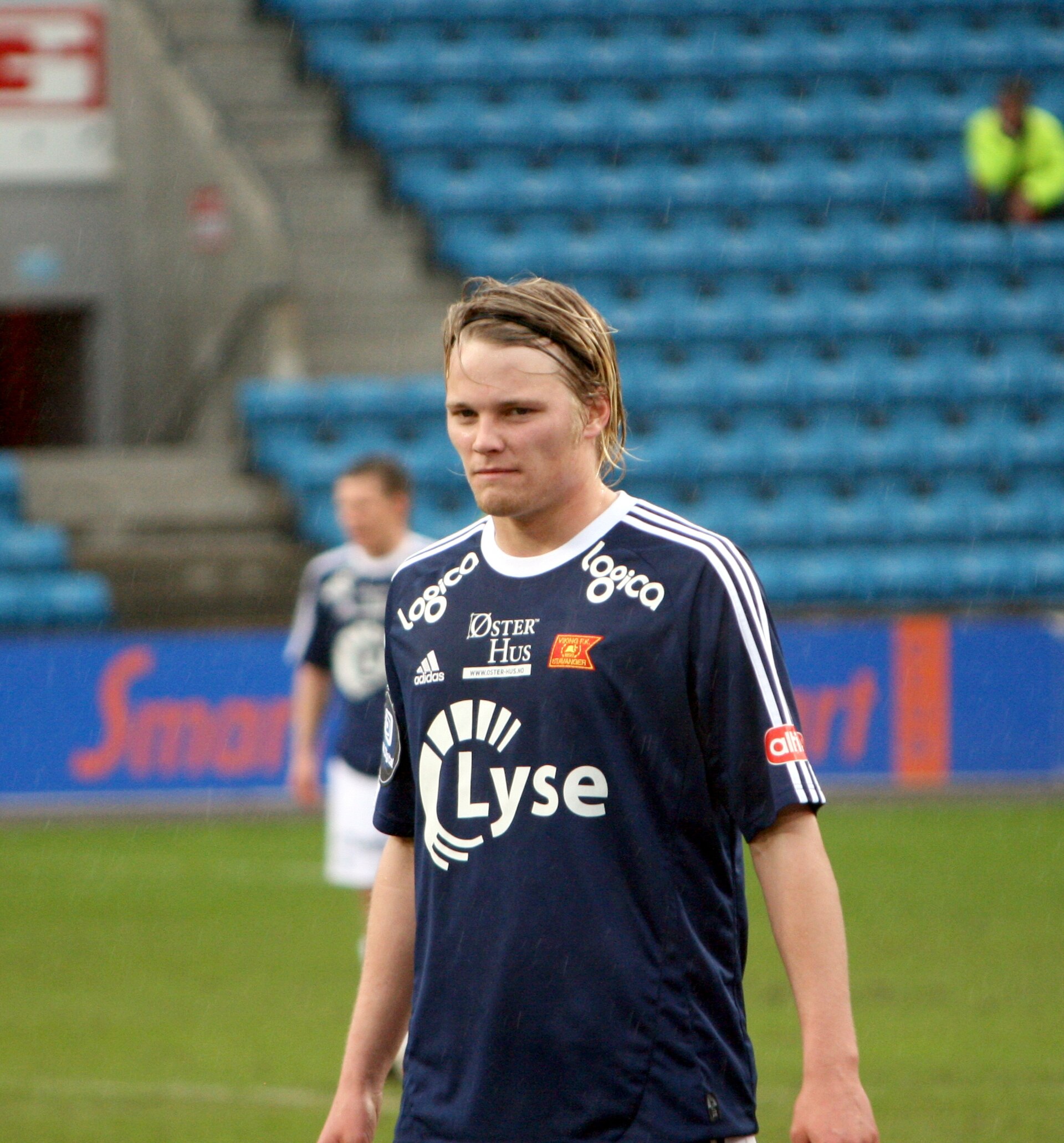 Imagem de referência de Birkir Bjarnason, descrito nos dados abertos como futebolista islandês