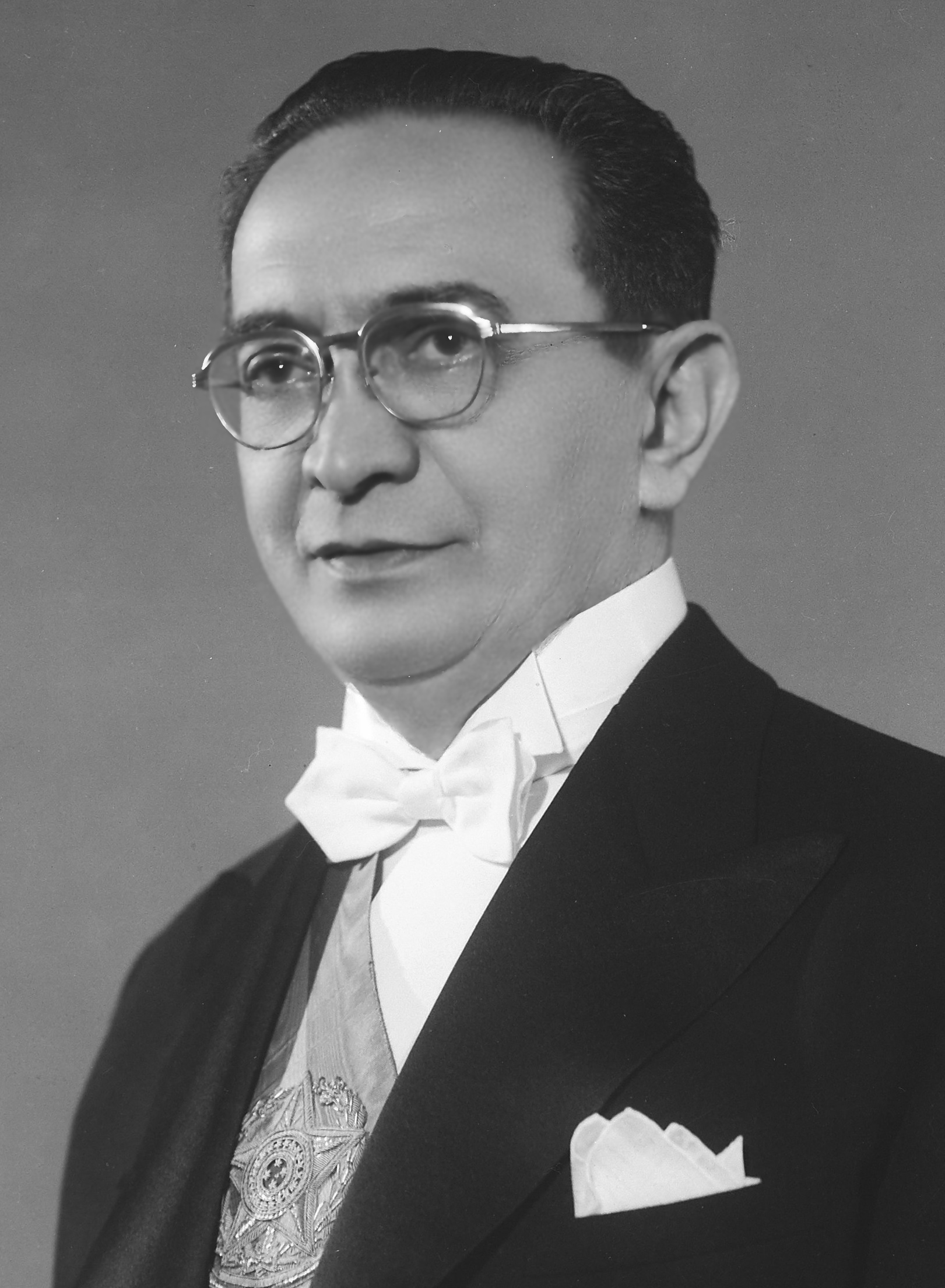 Imagem de referência de Café Filho, descrito nos dados abertos como 18.º presidente do Brasil (1954–1955)