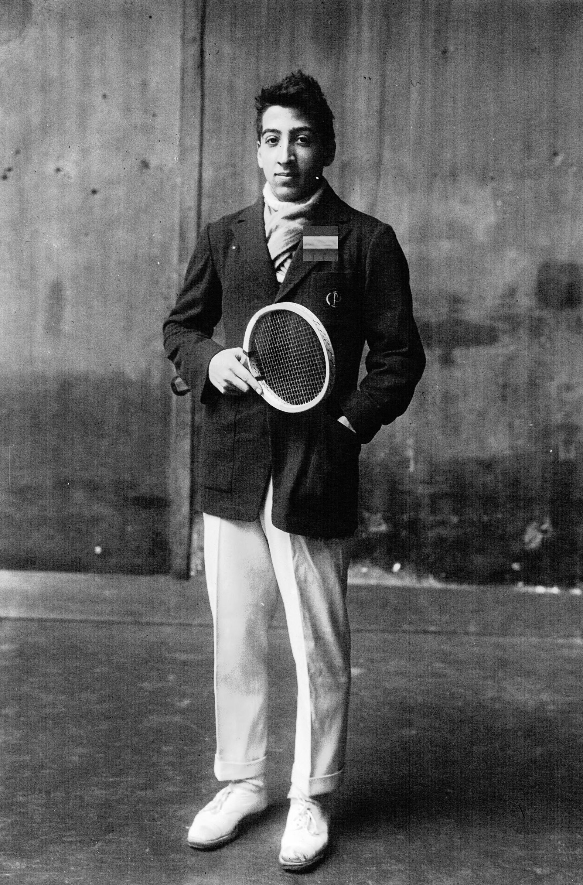 Imagem de referência relacionada a René Lacoste, item descrito como tenista francês