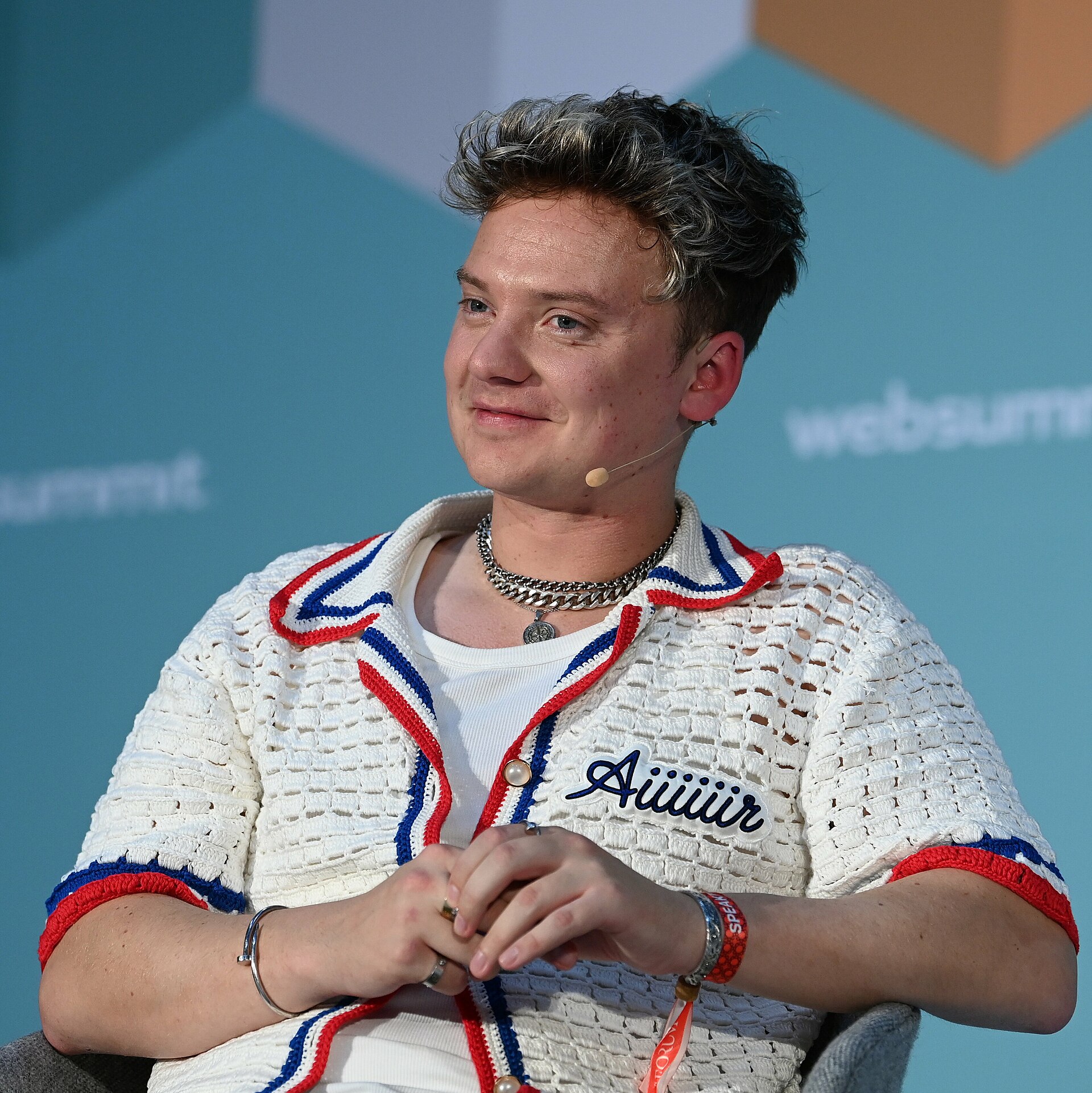 Imagem de referência de Conor Maynard, descrito nos dados abertos como cantor britânico