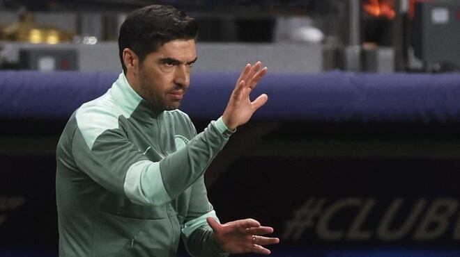 Envergonhado, Abel volta atrás. Se desculpa e admite que errou. ‘Ninguém é maior que o Palmeiras. Não soube me expressar. Tenho o coração ao pé da boca’