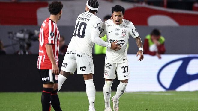 Talento de Garro.Empolgação pela convocação tripla para a Seleção. Corinthians se supera e empata na Argentina.‘Diniz mandou a gente se soltar’, revela Hugo