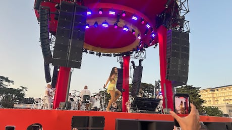 ‘Um país que divide corações’, diz Ivete Sangalo em passagem de turnê por Portugal