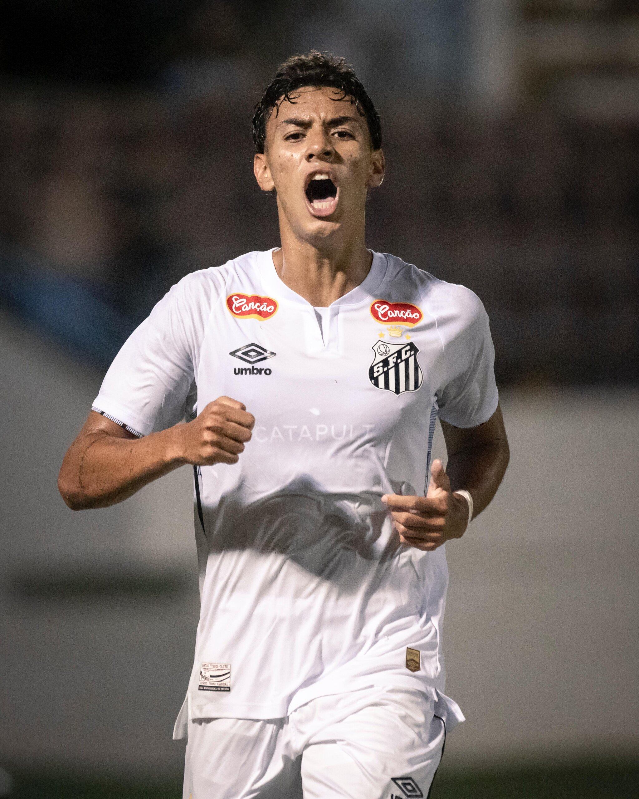 Na nova vida sem Neymar, Ancelotti repete o erro da Copa. Depois do fracasso, insiste em desprezar o meio-campo. Chama Pedro. Bidon e Bontempo as novidades