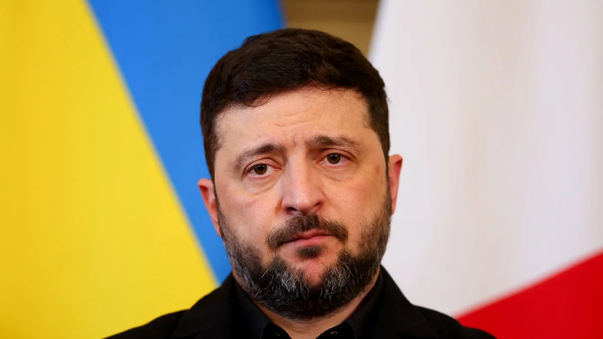 Avião de Zelensky quase é atingido por drone a caminho da Noruega