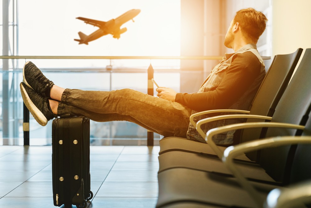 Acumular milhas pode ajudar a economizar muito na compra de passagens aéreas; saiba mais — Foto: Reprodução/Unsplash/JESHOOTS