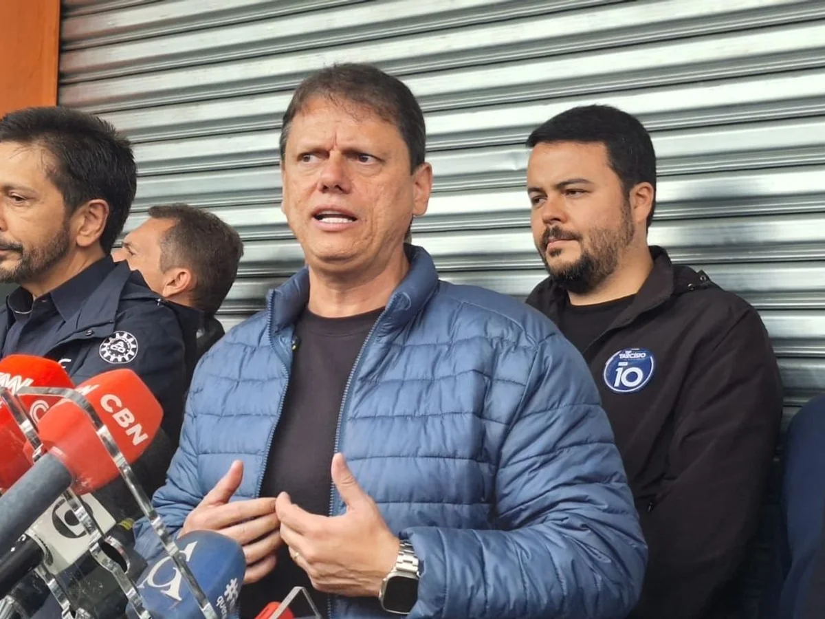 Tarcísio diz que decisão de Dino sobre PF gera "insegurança jurídica"
