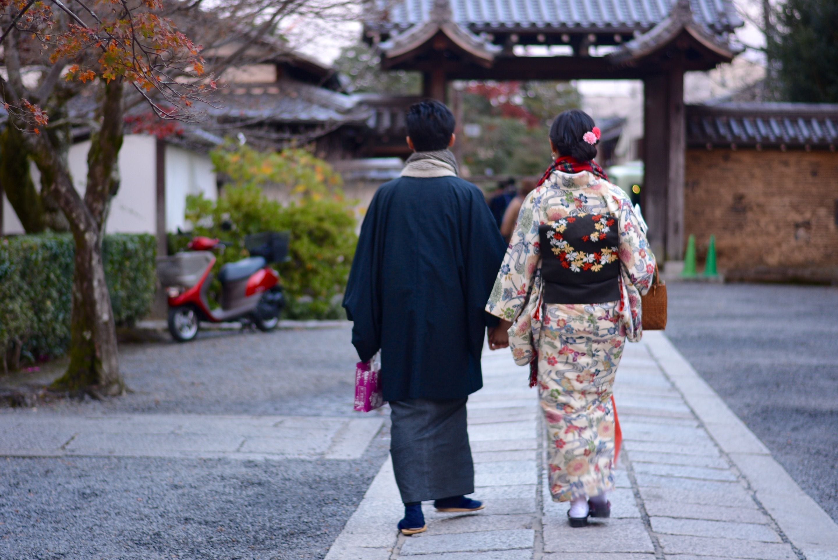 Por que o Japão está tentando formar casais com pessoas que já tenham o mesmo sobrenome