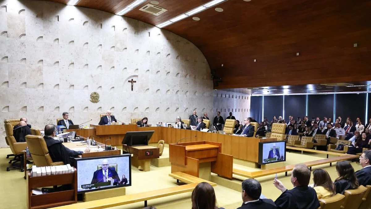 Dino pede que afastamento de Andrei vá a plenário; decisão fica com Fachin