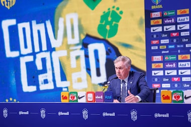 Ancelotti explica convocação de jovens e ausência de veteranos: ‘Porta não está fechada’