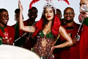 Anitta tem show em SP e estreia na Grande Rio no mesmo dia: como dar conta?