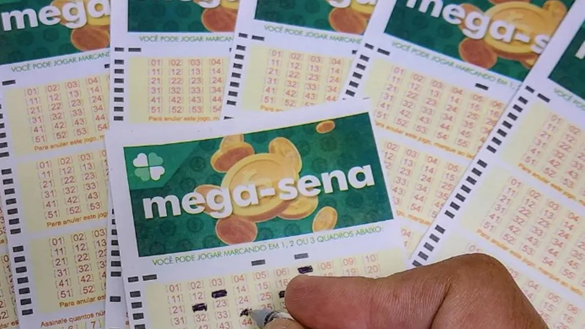 Mega-Sena: 2 bolões da mesma lotérica ganham R$ 689 mil e R$ 459 mil cada