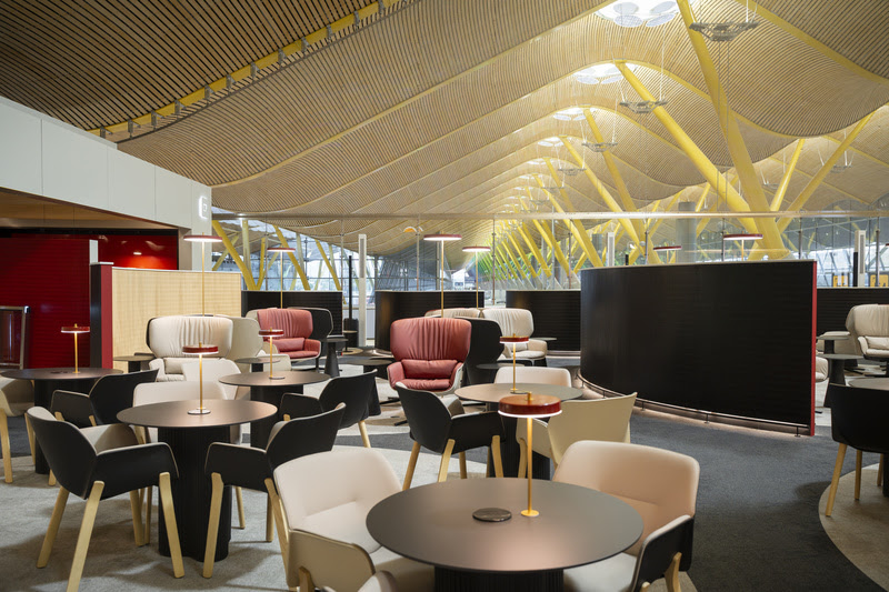Iberia eleva a experiência premium com a inauguração da sala Emerald Lounge Sorolla