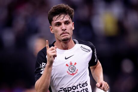 Na nova vida sem Neymar, Ancelotti repete o erro da Copa. Depois do fracasso, insiste em desprezar o meio-campo. Chama Pedro. Bidon e Bontempo as novidades