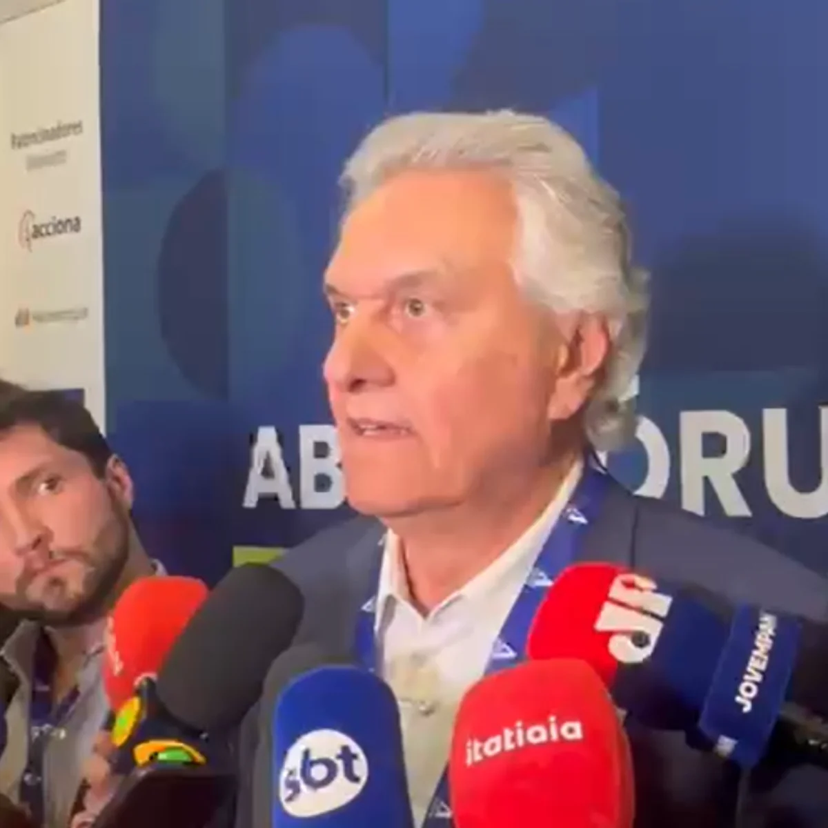 Caiado é internado em São Paulo para tratamento de faringite aguda