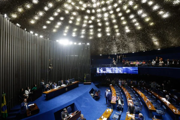 Senado tem o maior número de candidatas em 16 anos, mas homens são o triplo