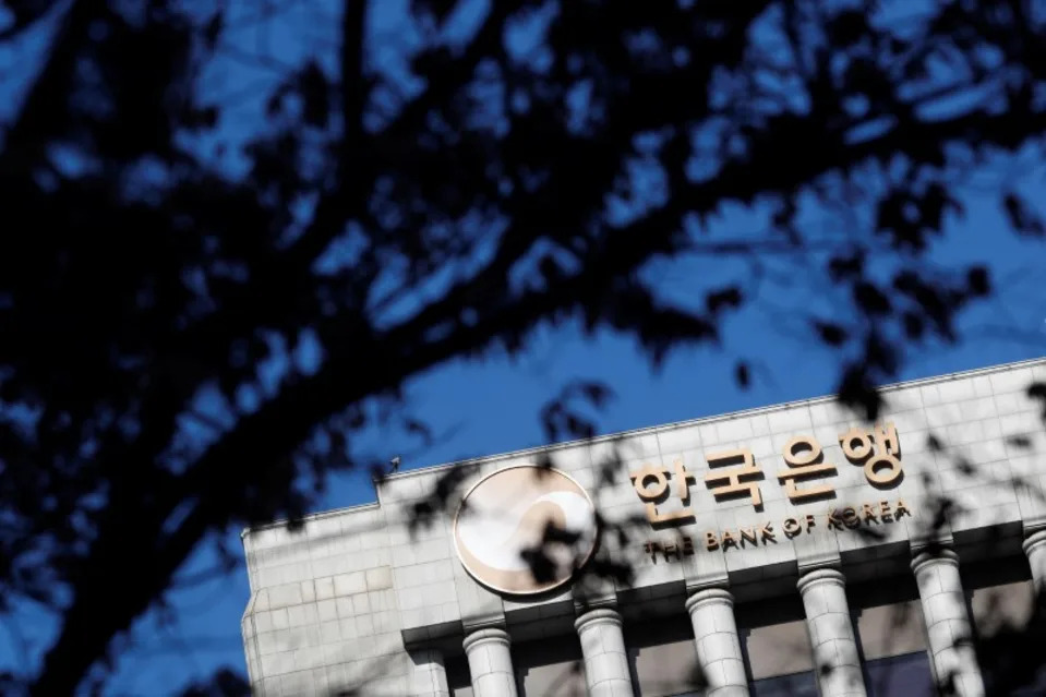 The logo of the Bank of Korea is seen in Seoul, South Korea, November 30, 2017. REUTERS/Kim Hong-Ji · Reuters