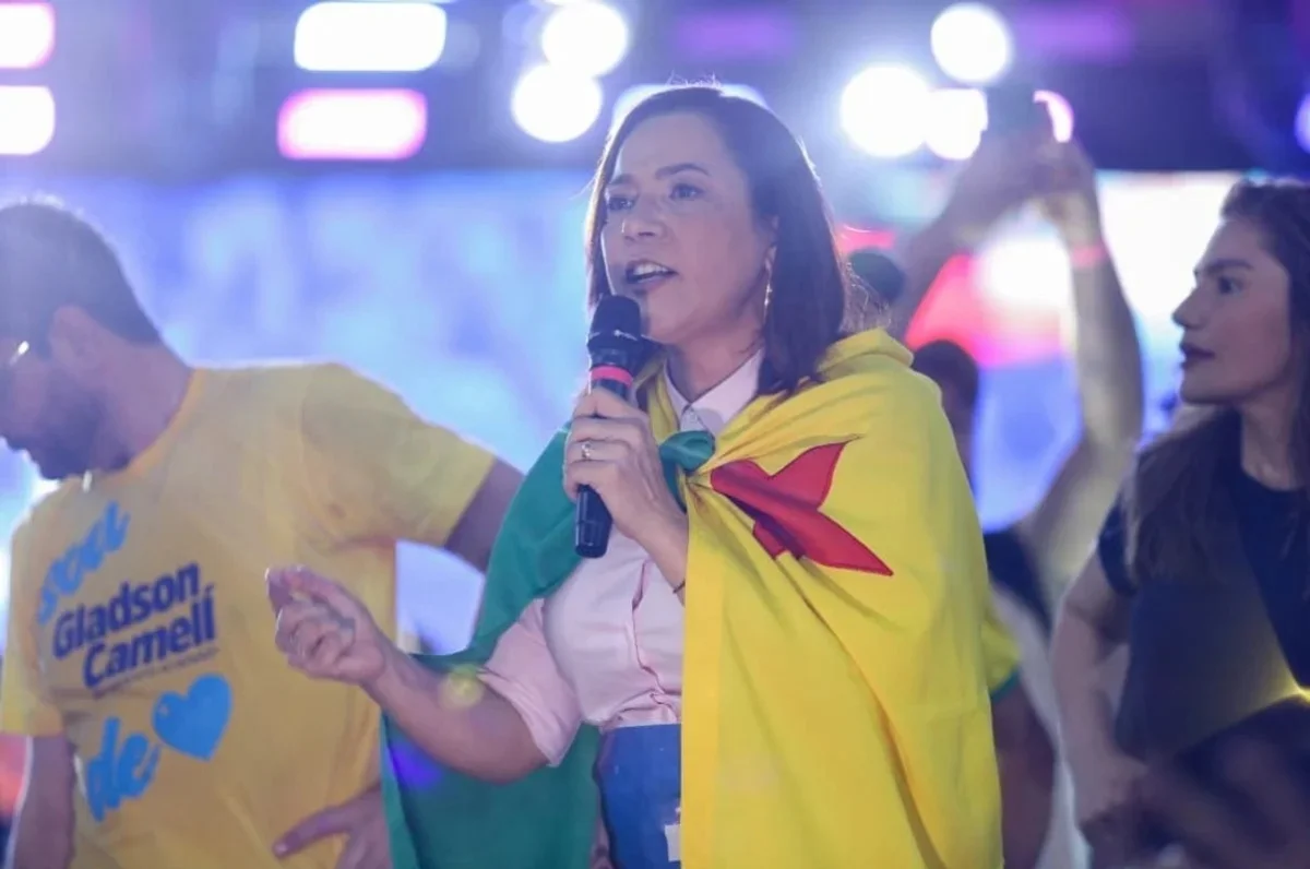 Republicanos acusa a governadora do Acre, Mailza Assis (PP), de usar uma servidora comissionada do Estado como motorista dos filhos