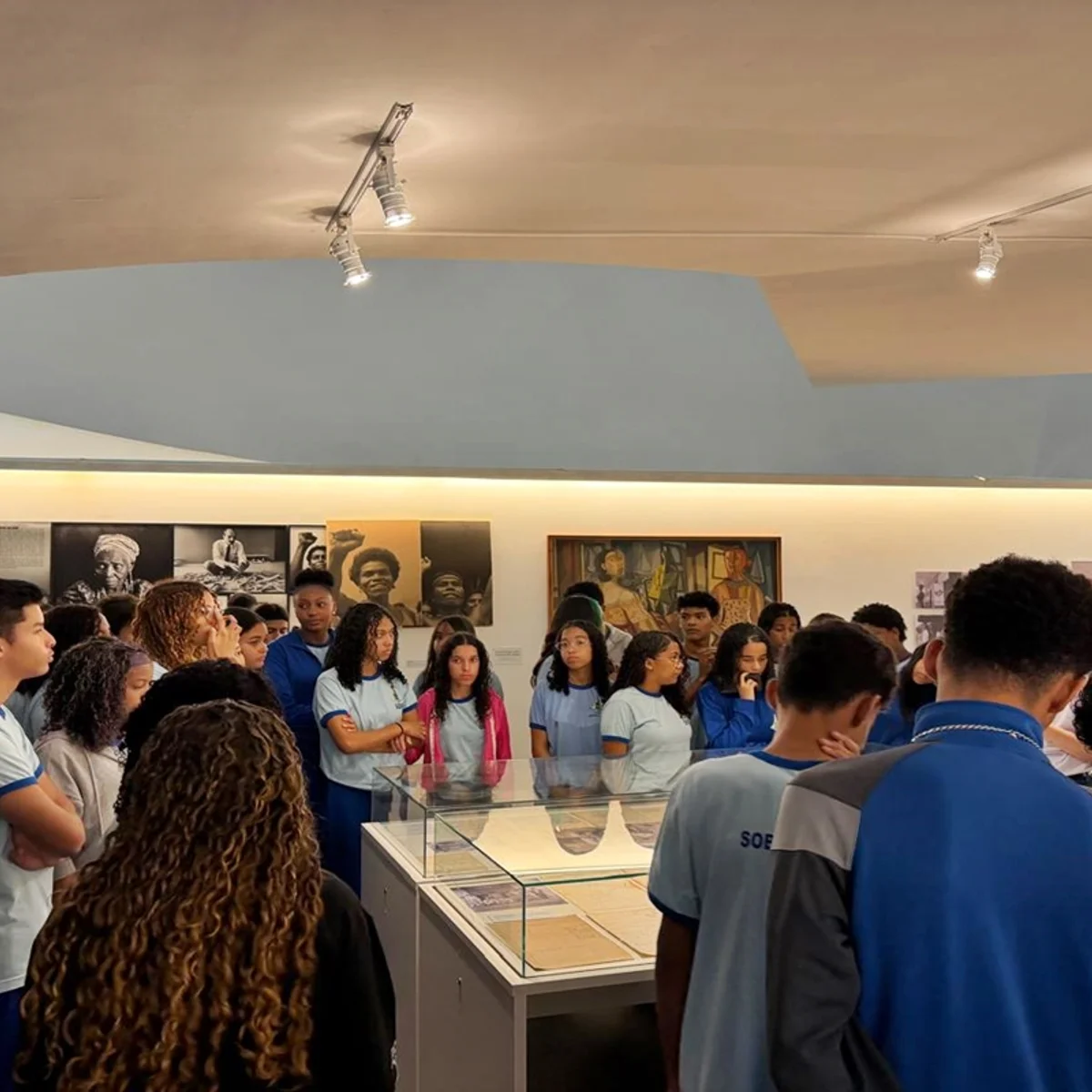 Alunos da Fercal conhecem história do DF na mostra Utopias em construção