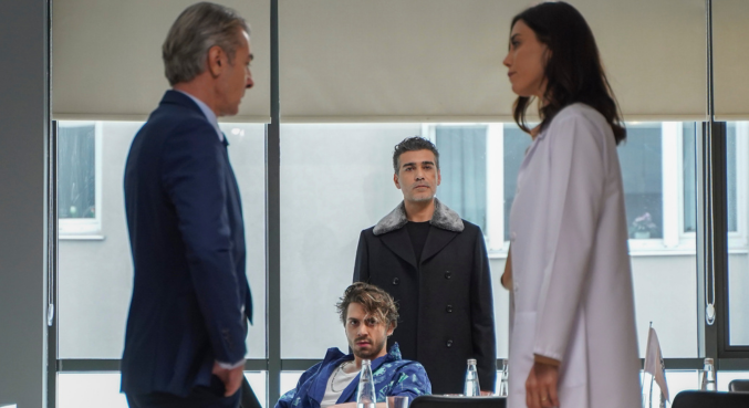 Em Iludida, Selçuk denuncia Asya por negligência e coloca carreira da médica em risco
